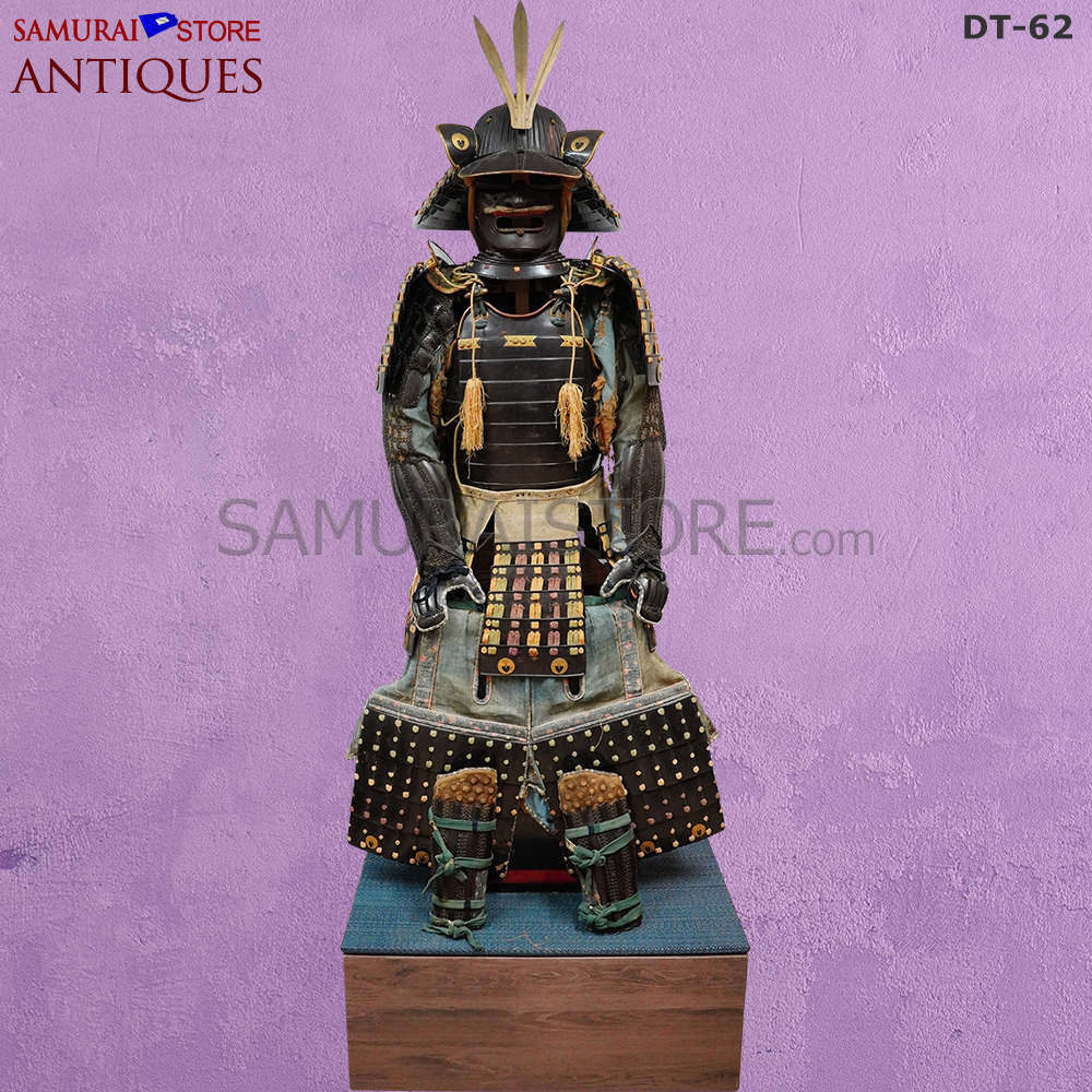 DT62 Antique samurai armor